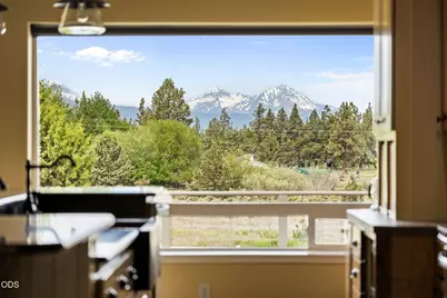 63531 Gentry Loop, Bend, OR 97701 - Photo 25