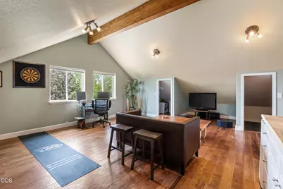 63531 Gentry Loop, Bend, OR 97701 - Photo 47