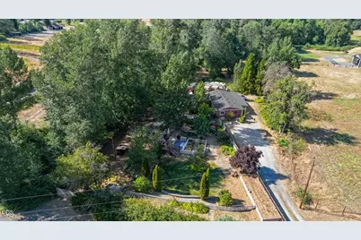 690 Foots Creek Road, Gold Hill, OR 97525 - Photo 39
