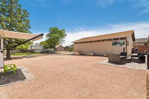 2108 Northwest 13th St, Redmond, OR 97756 - Photo 9