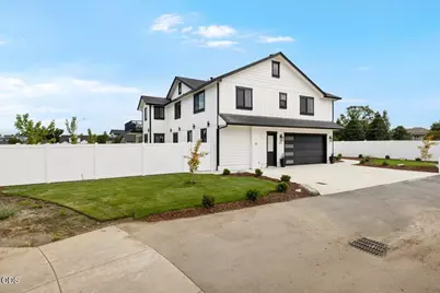 610 Pheasant Drive, Central Point, OR 97502 - Photo 31