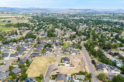 610 Pheasant Drive, Central Point, OR 97502 - Photo 29