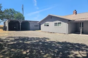 6013 Foothill Rd, Central Point, OR 97502 - Photo 3