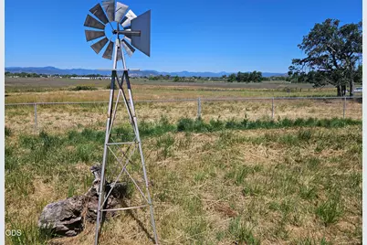 6013 Foothill Road, Central Point, OR 97502 - Photo 23