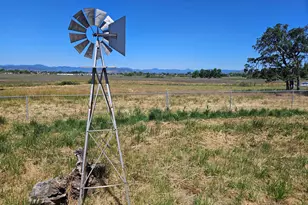 6013 Foothill Rd, Central Point, OR 97502 - Photo 23