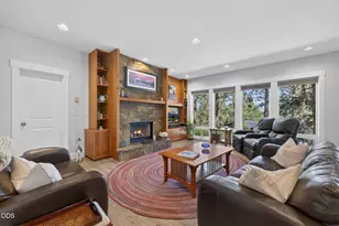 19528 E Campbell Rd, Bend, OR 97702 - Photo 9