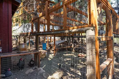 19528 E Campbell Road, Bend, OR 97702 - Photo 37