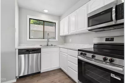 11 NW Mountain View Street, Roseburg, OR 97471 - Photo 5