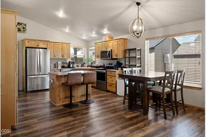 469 NW 24th Place, Redmond, OR 97756 - Photo 7