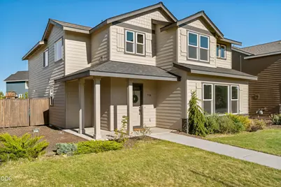 736 NW 27th Street, Redmond, OR 97756 - Photo 3