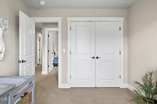 736 NW 27th St, Redmond, OR 97756 - Photo 23