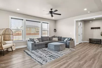 736 NW 27th Street, Redmond, OR 97756 - Photo 7