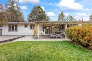 194 SE Cessna Dr, Bend, OR 97702 - Photo 29