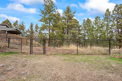 194 SE Cessna Drive, Bend, OR 97702 - Photo 33