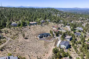 2375 N W Wyeth Pl, Bend, OR 97703 - Photo 57
