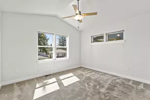61016 SE Crane Peak Ct, Bend, OR 97702 - Photo 17