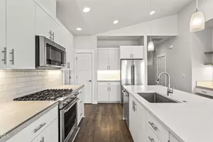 61016 SE Crane Peak Ct, Bend, OR 97702 - Photo 9