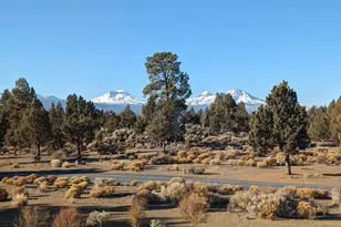 17740 Ox Spur Ct, Bend, OR 97703 - Photo 11