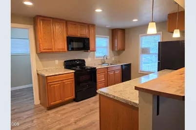 2134 Laurel Street, Klamath Falls, OR 97601 - Photo 5