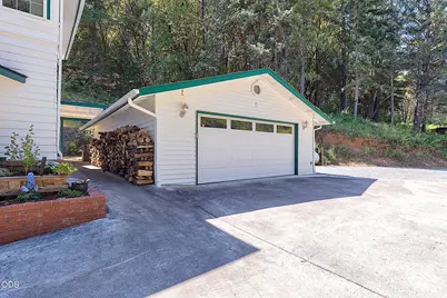 11150 Lower River Road, Grants Pass, OR 97526 - Photo 33