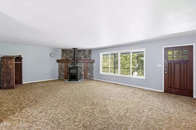 11150 Lower River Road, Grants Pass, OR 97526 - Photo 7
