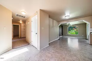 3321 Oneida Cir, Medford, OR 97504 - Photo 7