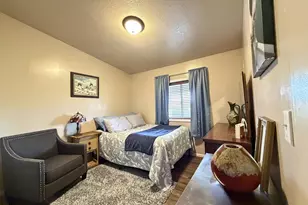 63 Rogue River Dr, Eagle Point, OR 97524 - Photo 17