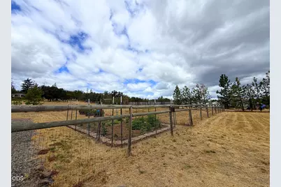63 Rogue River Drive, Eagle Point, OR 97524 - Photo 29
