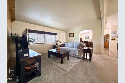 63 Rogue River Drive, Eagle Point, OR 97524 - Photo 7