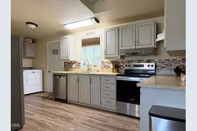 63 Rogue River Drive, Eagle Point, OR 97524 - Photo 13