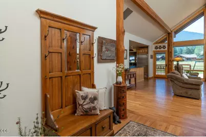 26275 SW Metolius Meadows Drive, Camp Sherman, OR 97730 - Photo 5