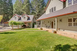 255 Janice Way, Merlin, OR 97532 - Photo 3