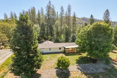 2072 E Evans Creek Road, Rogue River, OR 97537 - Photo 25