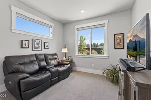 2258 NW Brickyard St, Bend, OR 97703 - Photo 25
