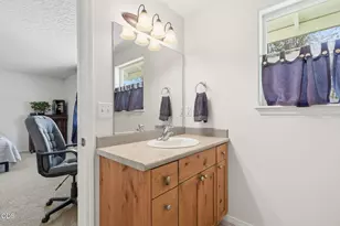 19184 Baker Rd, Bend, OR 97702 - Photo 17
