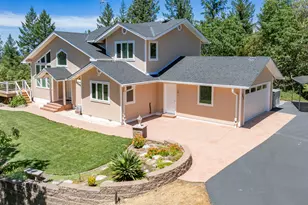 712 Colleen Ct, Grants Pass, OR 97527 - Photo 5