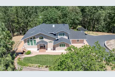712 Colleen Court, Grants Pass, OR 97527 - Photo 3