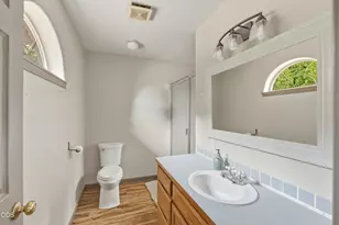 710 NW 21st Ct, Redmond, OR 97756 - Photo 15