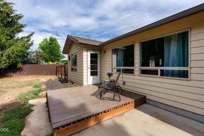 710 NW 21st Court, Redmond, OR 97756 - Photo 33