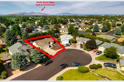 710 NW 21st Court, Redmond, OR 97756 - Photo 39
