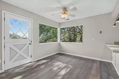 5015 Dark Hollow Road, Medford, OR 97501 - Photo 5