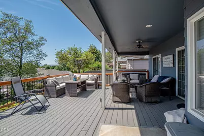 499 Ridgeway Avenue, Central Point, OR 97502 - Photo 23