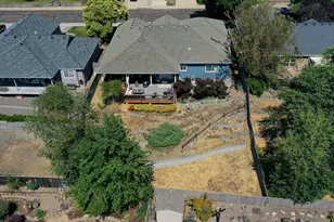 499 Ridgeway Ave, Central Point, OR 97502 - Photo 37