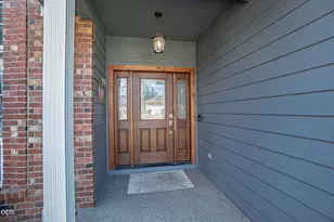 499 Ridgeway Ave, Central Point, OR 97502 - Photo 3