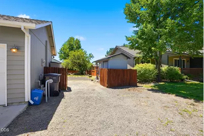 2541 NW 15th Street, Redmond, OR 97756 - Photo 29