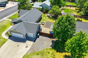 2541 NW 15th St, Redmond, OR 97756 - Photo 37