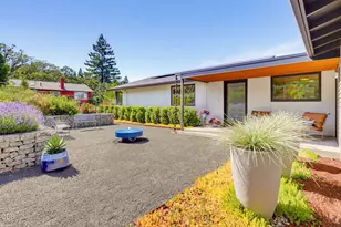 565 Altamont St, Ashland, OR 97520 - Photo 45
