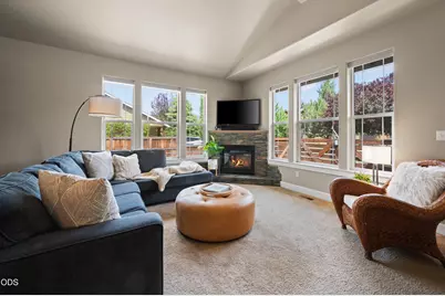 20705 Snow Peaks Drive, Bend, OR 97701 - Photo 7
