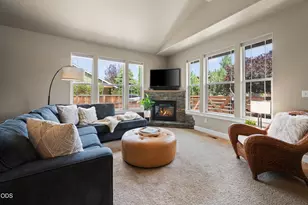 20705 Snow Peaks Dr, Bend, OR 97701 - Photo 7
