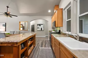 20705 Snow Peaks Dr, Bend, OR 97701 - Photo 13
